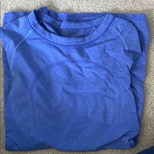 blue lululemon short sleeve shirt